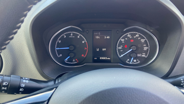 Toyota Yaris 1.5 VVT-i Icon Tech 5dr Petrol Hatchback